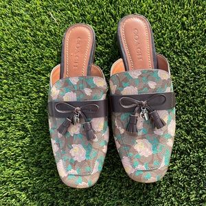 Rare coach flats size 8